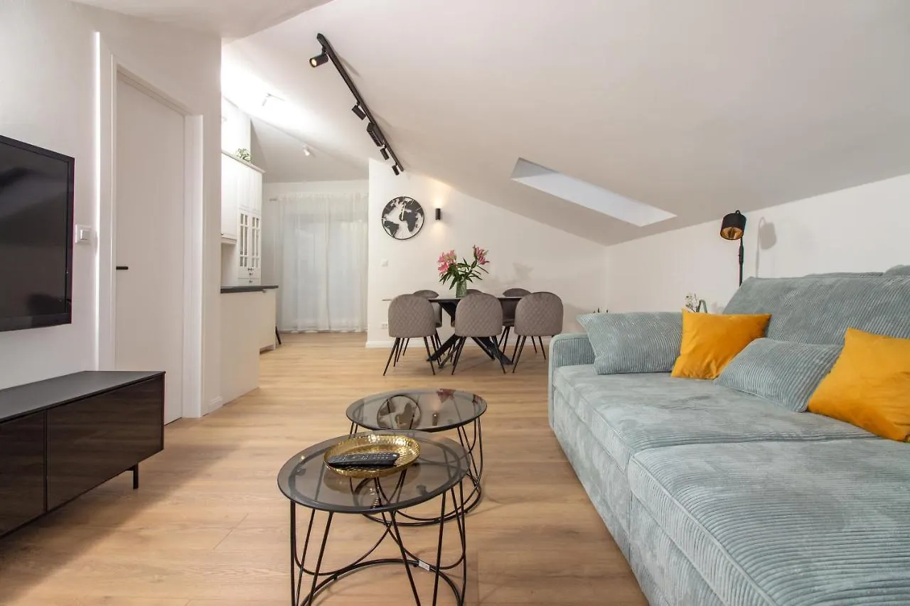Beachside Apartment Attico Split