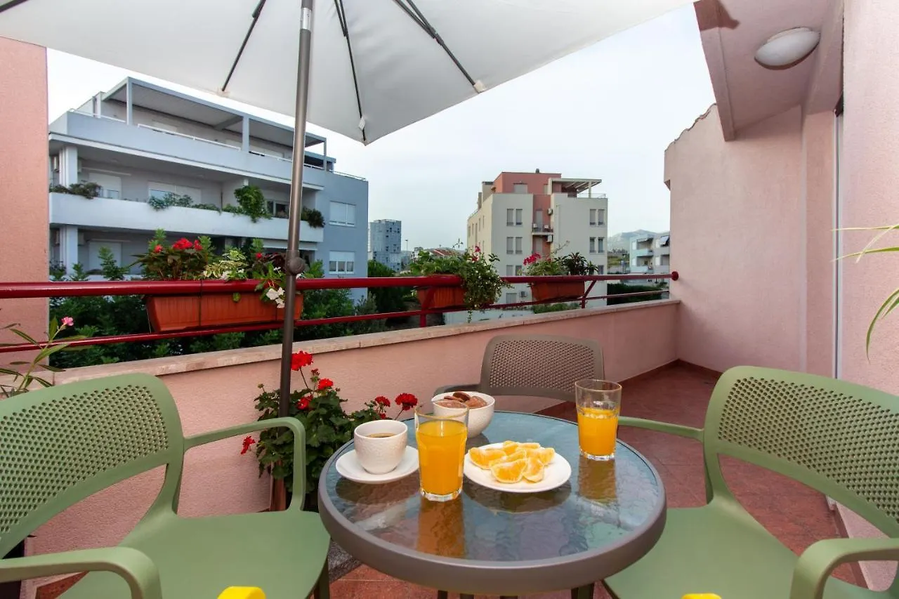 Beachside Apartment Attico Split