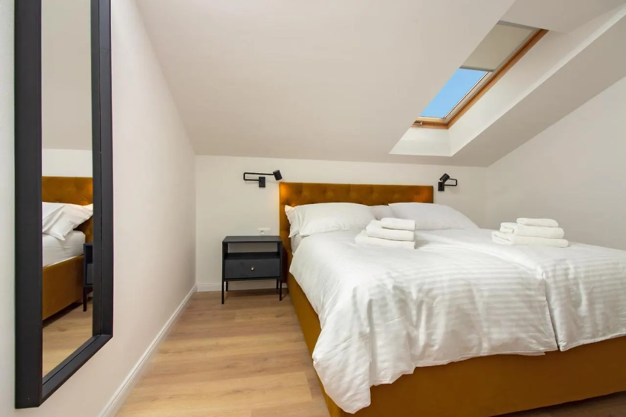 Beachside Apartment Attico Split