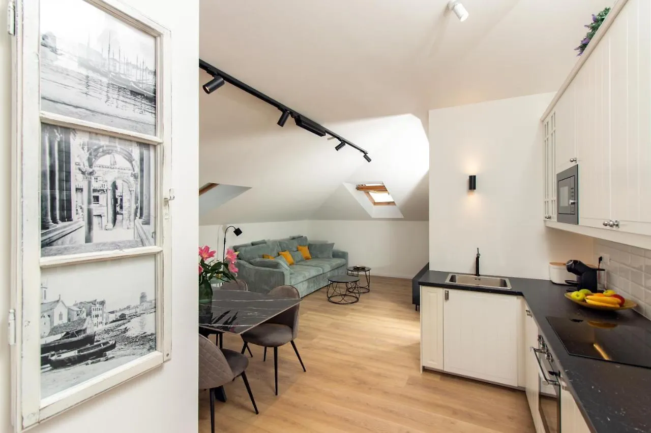 Beachside Apartment Attico Split