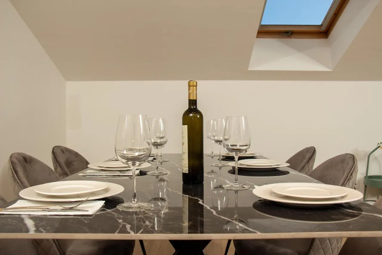 Beachside Apartment Attico Split