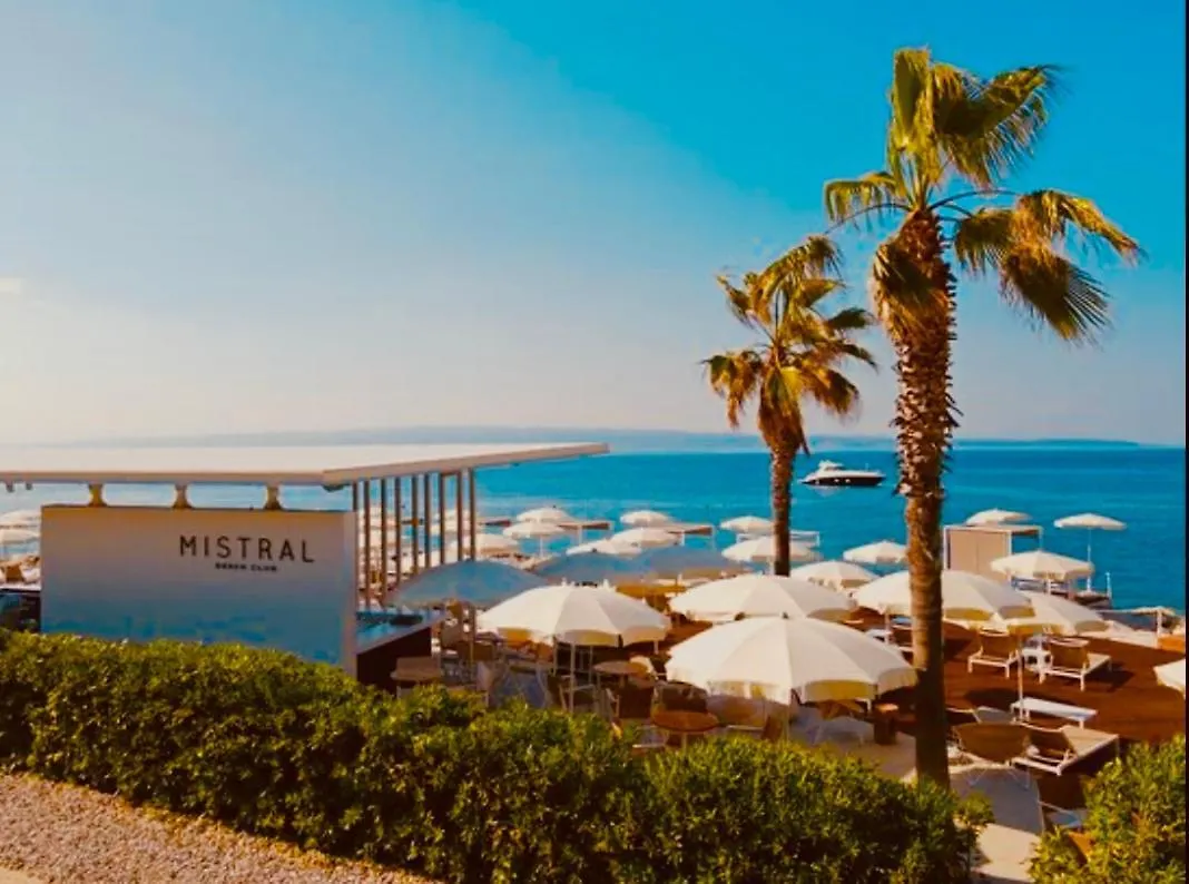 Beachside Apartment Attico Split